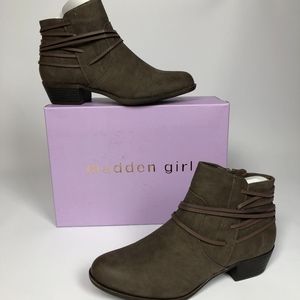 Madden Girl Become Booties Stone 8.5M